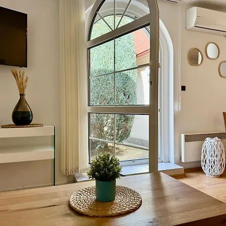 Domeček U Zámeckého Parku Třeboň