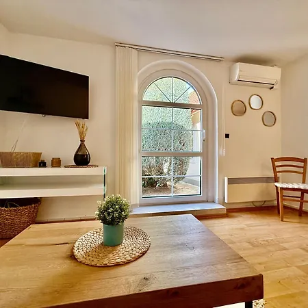 Appartement Domeček U Zámeckého Parku *