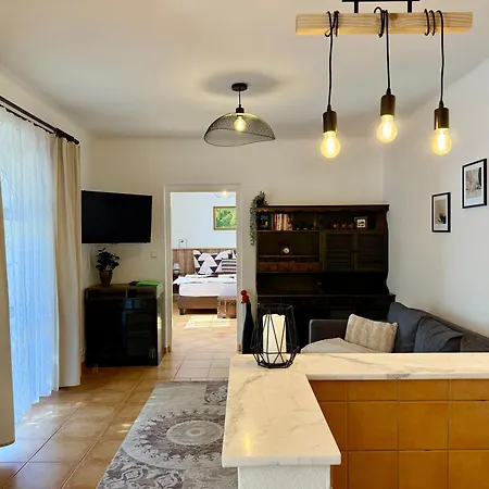 Apartmán Domeček U Zámeckého Parku *