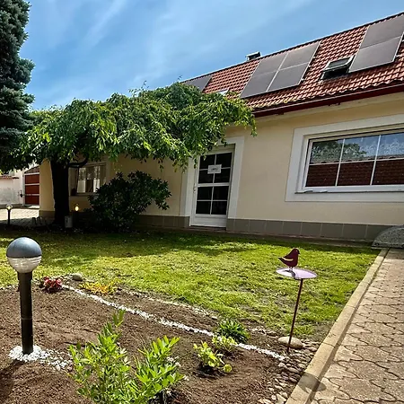 Domecek U Zameckeho Parku